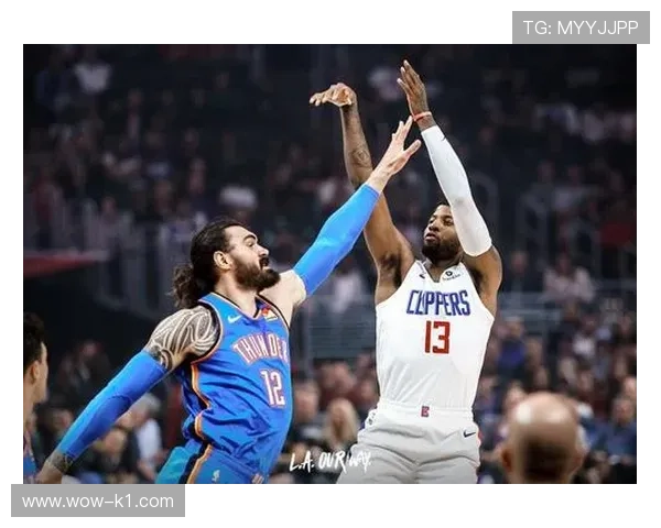 保罗·乔治突破拉开防线助快船关键时刻提升得分效率