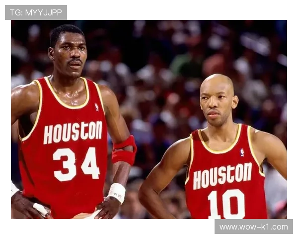 查尔斯巴克利篮下强攻效率远超德雷克斯勒主导球队进攻结构明显提升